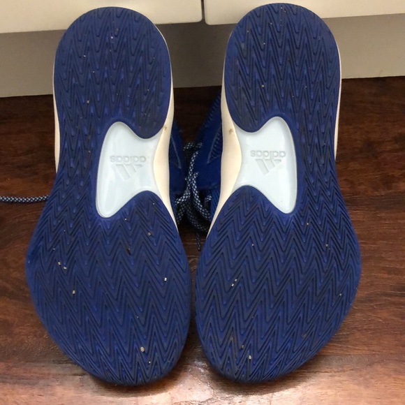 Fairly new basketball shoes, Size 7 men’s - Picture 4 of 6